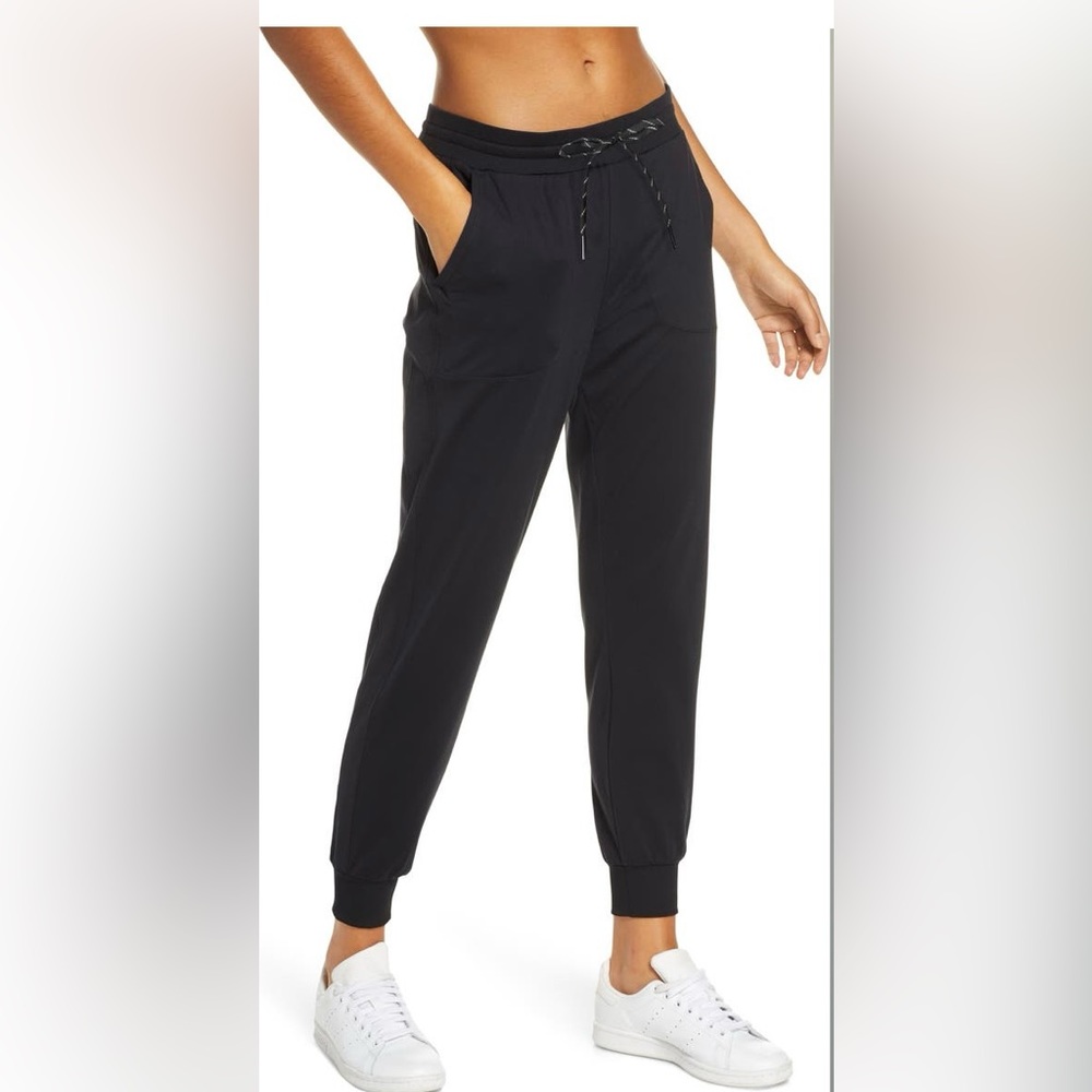 Zella Live In Joggers. NWOT. Size Small.